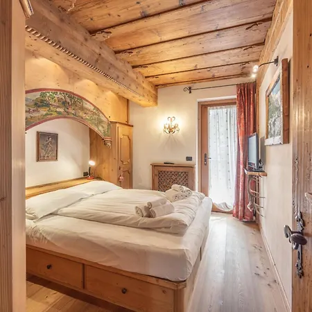 Apartment Casa Col, Vicina Alle Piste Da Sci E Con Vista Dolomiti Cortina d'Ampezzo